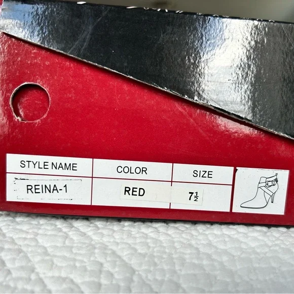 Liliana Reina-1 High Heeled Booties - Picture 6 of 7